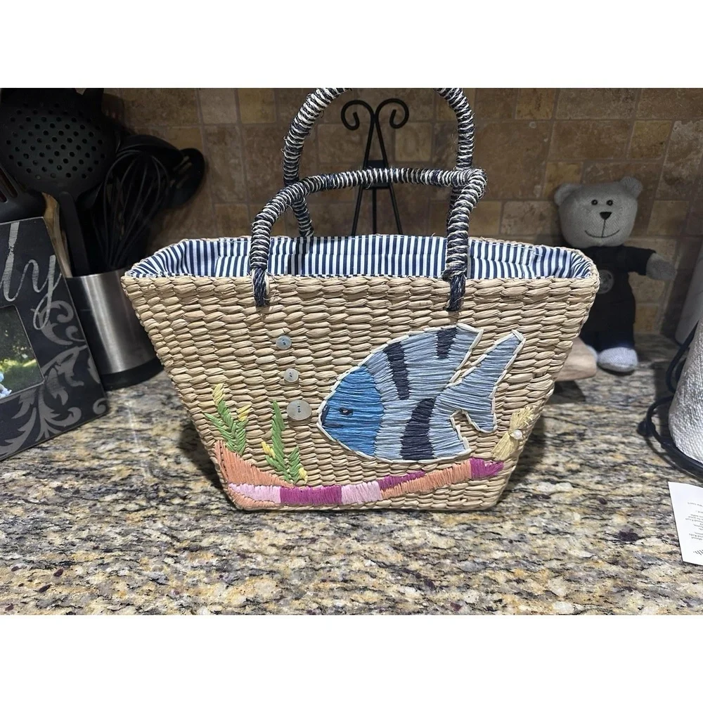 Straw Handbag Purse Ocean Fish Striped Inside Liner with Pockets 13 x 9 x 4
